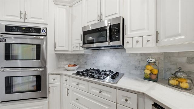27 DOMINICA DRIVE, Englewood, FL 34223
