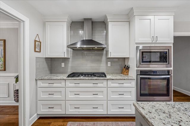 2686 FOX CREEK DR, Germantown, TN 38138