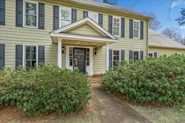 2686 FOX CREEK DR, Germantown, TN 38138