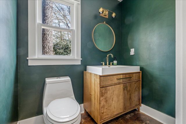 2686 FOX CREEK DR, Germantown, TN 38138