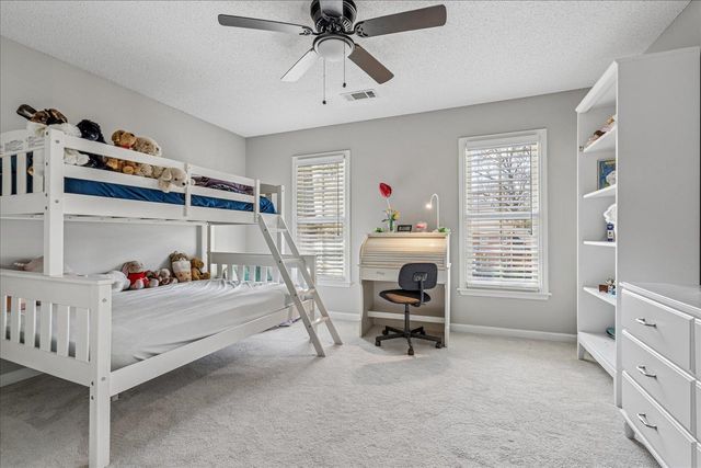 2686 FOX CREEK DR, Germantown, TN 38138