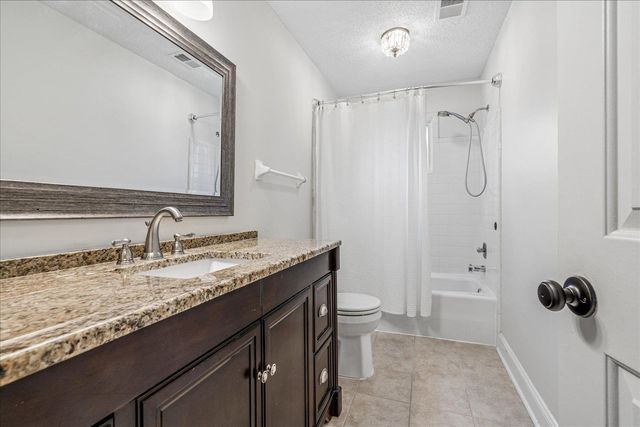 2686 FOX CREEK DR, Germantown, TN 38138