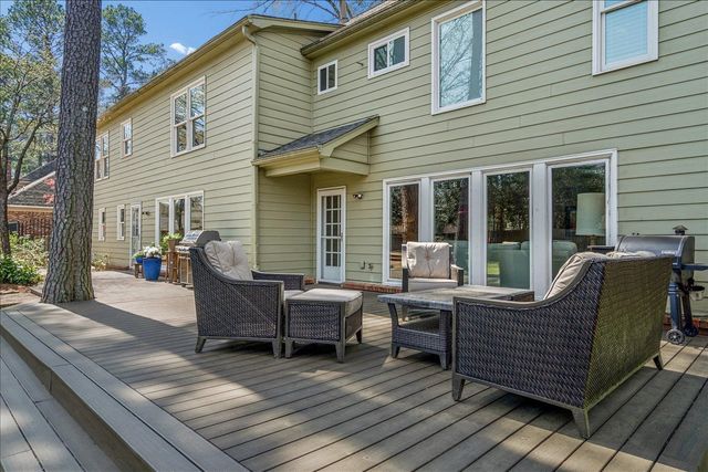 2686 FOX CREEK DR, Germantown, TN 38138