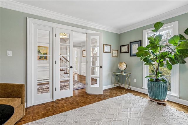 2686 FOX CREEK DR, Germantown, TN 38138