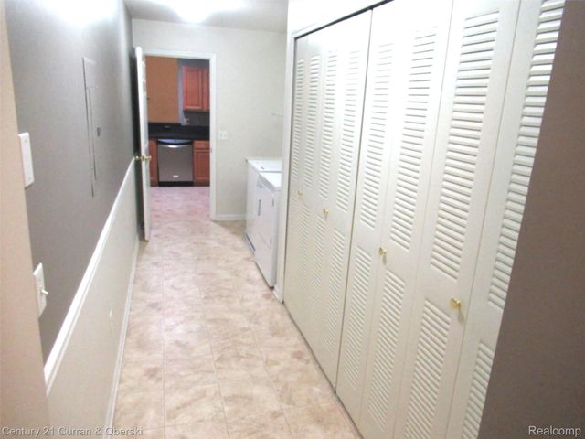 16815 Dover Drive 146, Northville Township, MI 48168