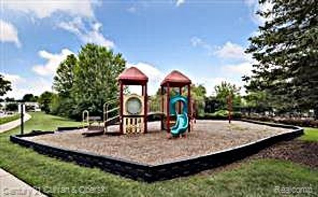 16815 Dover Drive 146, Northville Township, MI 48168