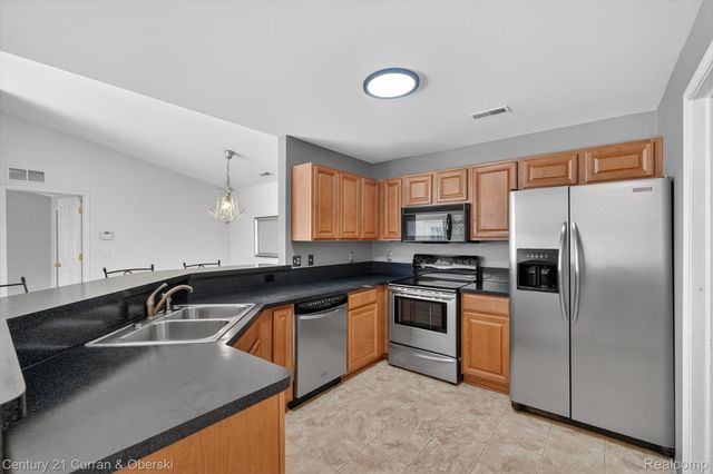 16815 Dover Drive 146, Northville Township, MI 48168