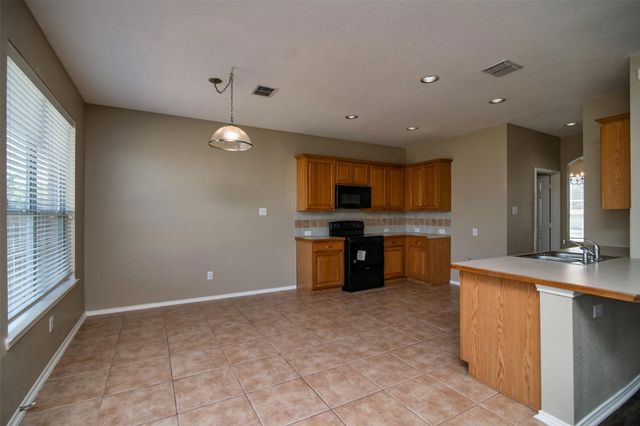 5140 Meandering Creek Court, Fort Worth, TX 76179
