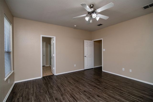 5140 Meandering Creek Court, Fort Worth, TX 76179