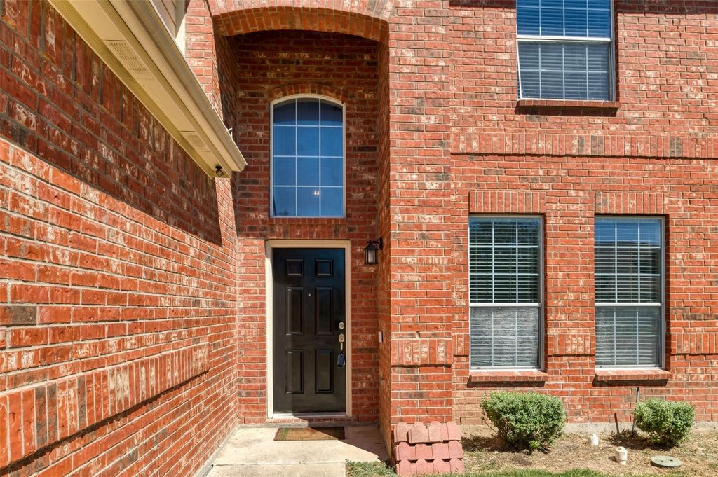 5140 Meandering Creek Court, Fort Worth, TX 76179