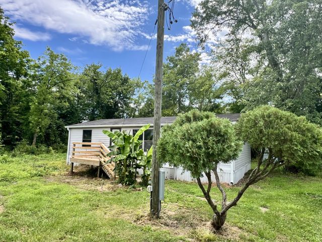 110 Hinkle Hill St, E, Bell Buckle, TN 37020