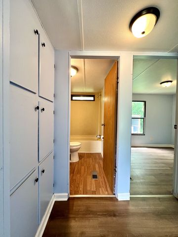 110 Hinkle Hill St, E, Bell Buckle, TN 37020