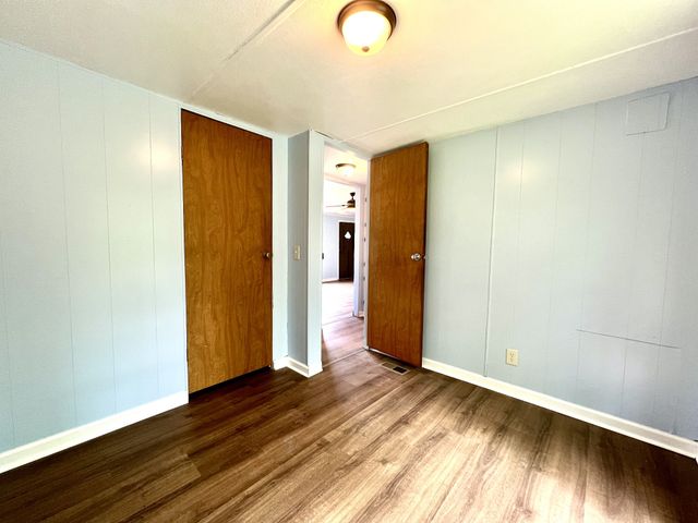 110 Hinkle Hill St, E, Bell Buckle, TN 37020