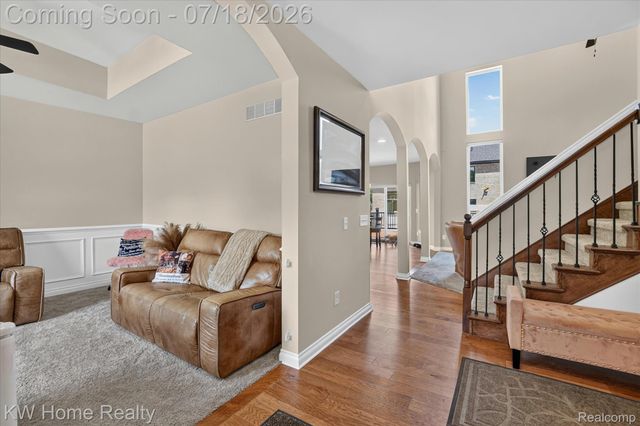 21926 Duns Scotus Street, Southfield, MI 48075