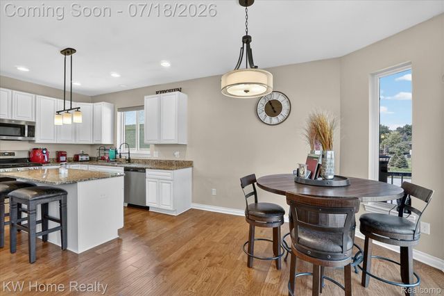 21926 Duns Scotus Street, Southfield, MI 48075