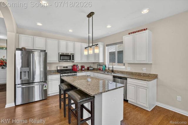 21926 Duns Scotus Street, Southfield, MI 48075