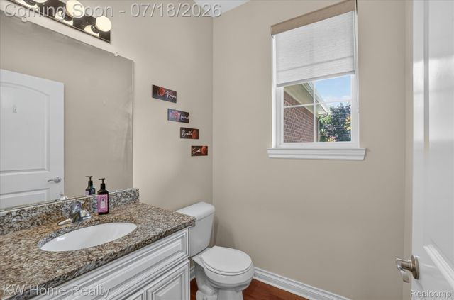 21926 Duns Scotus Street, Southfield, MI 48075