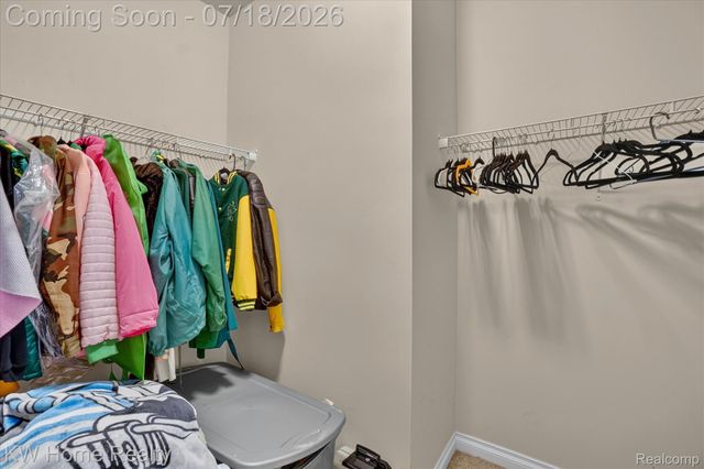 21926 Duns Scotus Street, Southfield, MI 48075