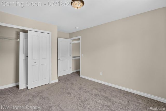21926 Duns Scotus Street, Southfield, MI 48075