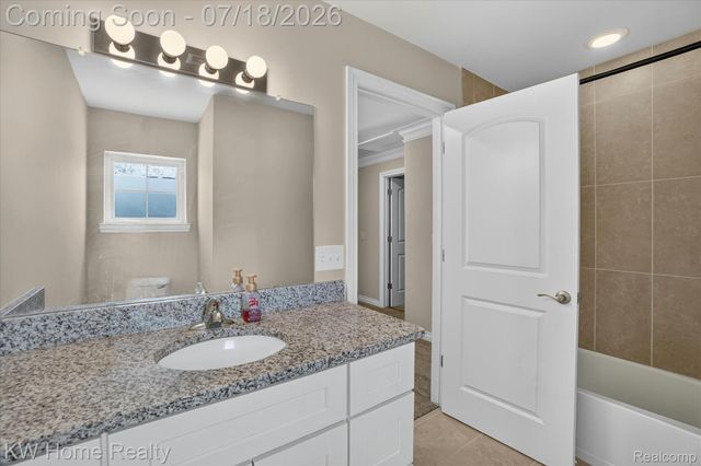 21926 Duns Scotus Street, Southfield, MI 48075