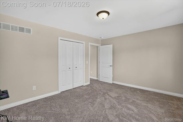 21926 Duns Scotus Street, Southfield, MI 48075