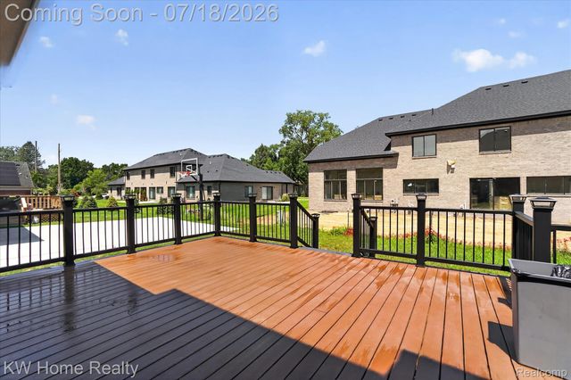 21926 Duns Scotus Street, Southfield, MI 48075
