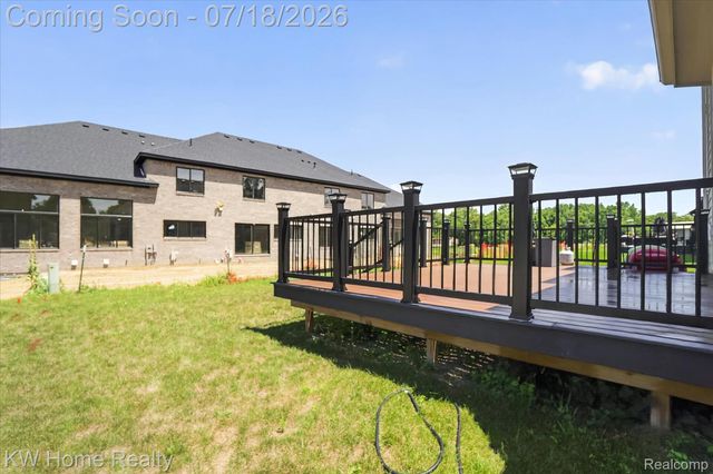 21926 Duns Scotus Street, Southfield, MI 48075