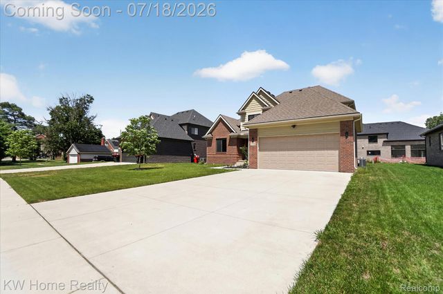 21926 Duns Scotus Street, Southfield, MI 48075