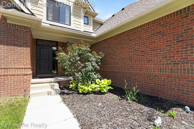 21926 Duns Scotus Street, Southfield, MI 48075