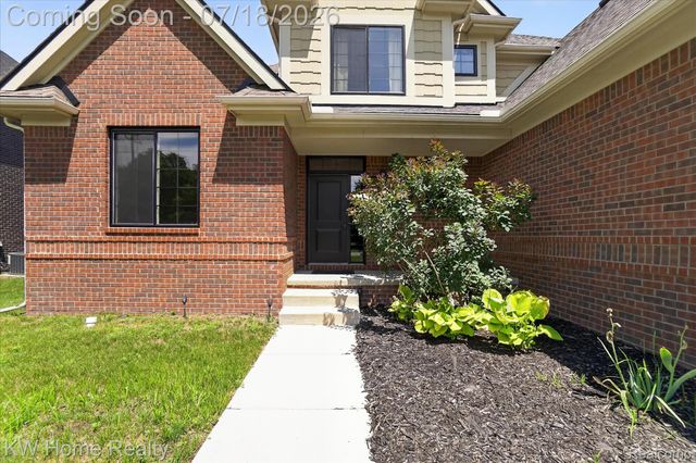 21926 Duns Scotus Street, Southfield, MI 48075