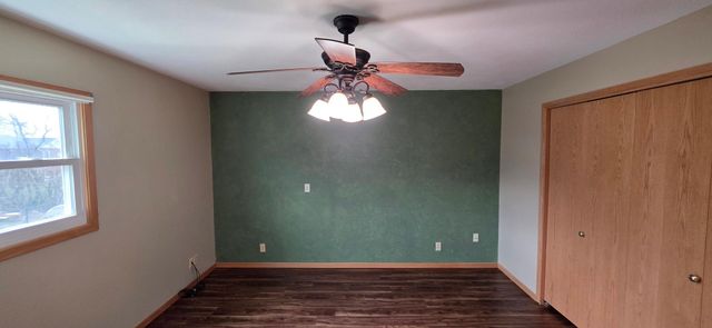 925 Riverview Drive, Valley City, ND 58072
