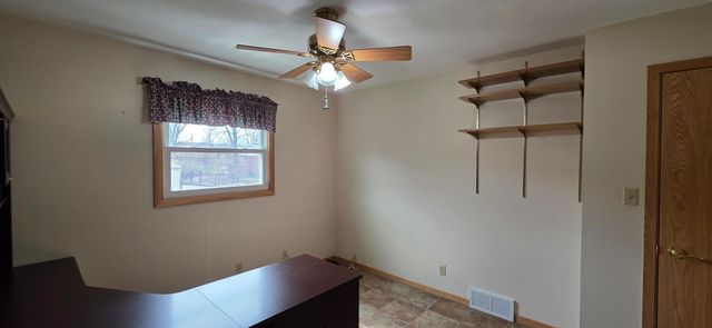 925 Riverview Drive, Valley City, ND 58072
