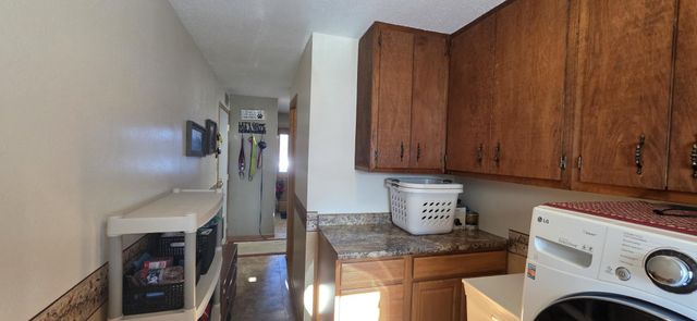 925 Riverview Drive, Valley City, ND 58072