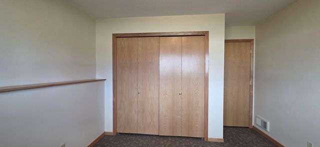 925 Riverview Drive, Valley City, ND 58072