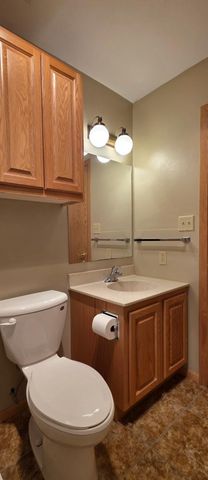 925 Riverview Drive, Valley City, ND 58072