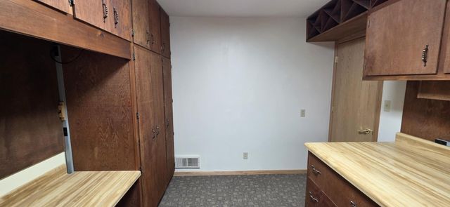 925 Riverview Drive, Valley City, ND 58072