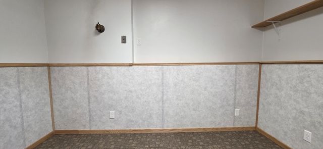 925 Riverview Drive, Valley City, ND 58072