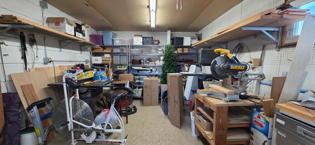 925 Riverview Drive, Valley City, ND 58072