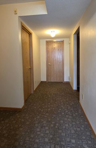 925 Riverview Drive, Valley City, ND 58072