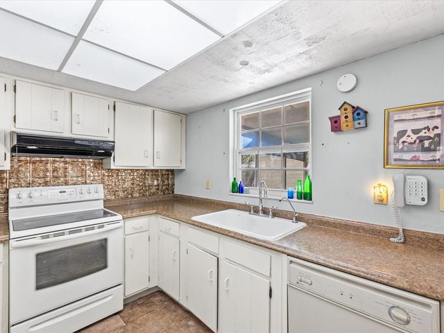 11423 WHEELING DRIVE, Tampa, FL 33625