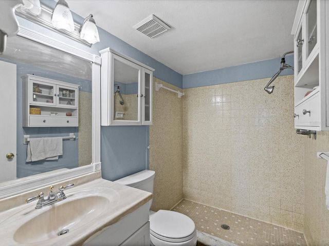 11423 WHEELING DRIVE, Tampa, FL 33625