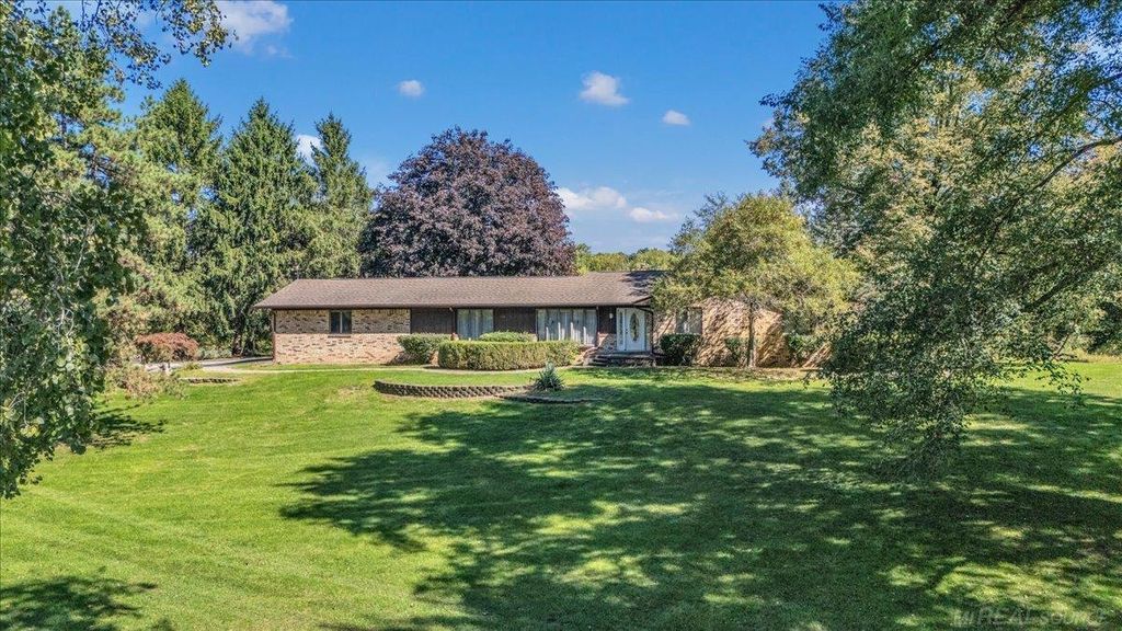 9283 Joy Road, Salem Twp, MI 48170