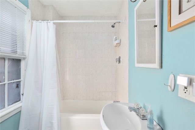 15 Eleventh Street, Providence, RI 02906