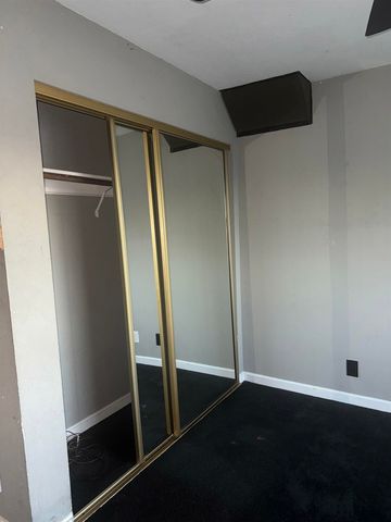 81 81 Esquina, San Francisco, CA 94134