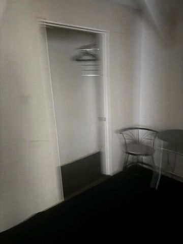 81 81 Esquina, San Francisco, CA 94134