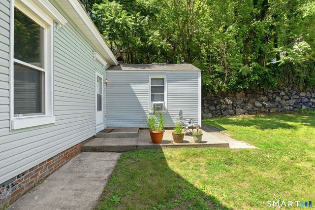 84 Laurel Hill Avenue, Norwich, CT 06360
