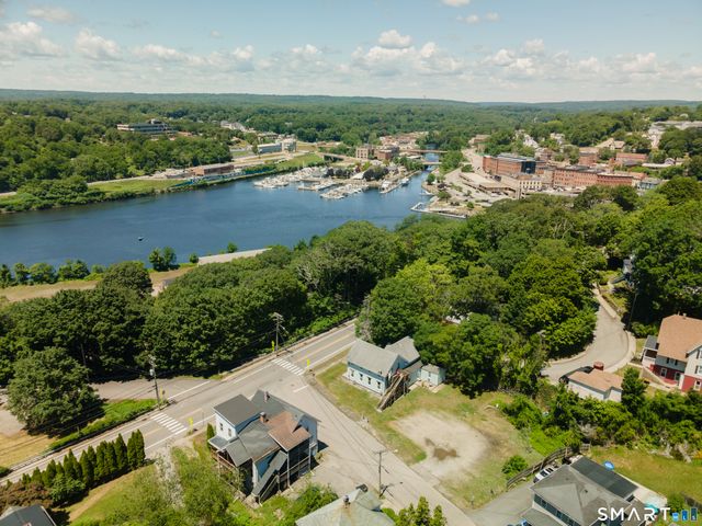 84 Laurel Hill Avenue, Norwich, CT 06360