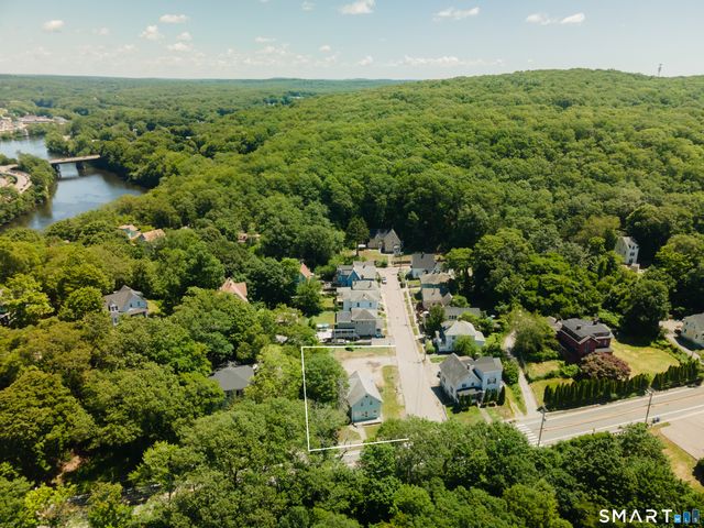 84 Laurel Hill Avenue, Norwich, CT 06360