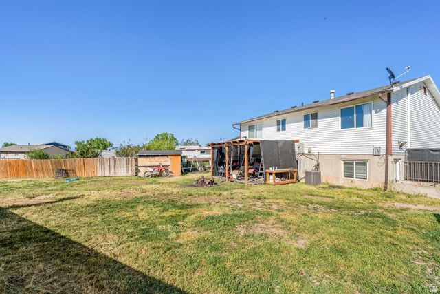 8172 W BOWLER CIR, Magna, UT 84044