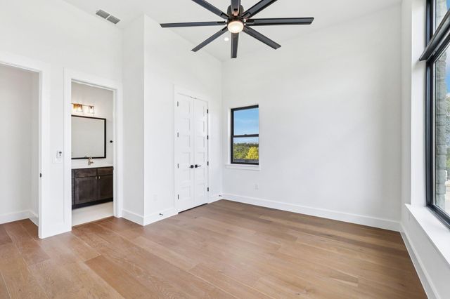 6006 Silent Nova VW, Austin, TX 78730